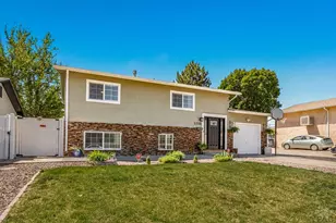3726 Canterbury Ln, Pueblo, CO 81005 - Photo 4