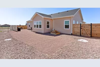 981 E Blackstone Dr, Pueblo, CO 81007 - Photo 36