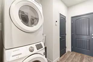 981 E Blackstone Dr, Pueblo, CO 81007 - Photo 32