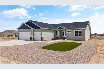 562 N Bayview Dr, Pueblo West, CO 81007 - Photo 2