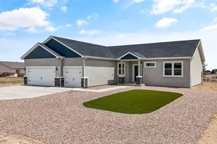 562 N Bayview Dr, Pueblo West, CO 81007 - Photo 2