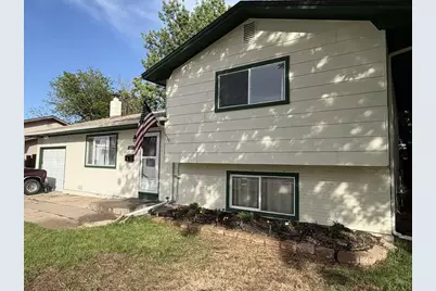 122 Deauville Lane, Pueblo, CO 81005 - Photo 2