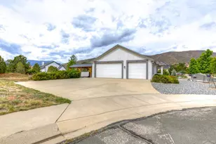 5775 Regal View Rd, Colorado Springs, CO 80919 - Photo 2