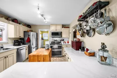 2911 Country Club Dr, Pueblo, CO 81008 - Photo 6