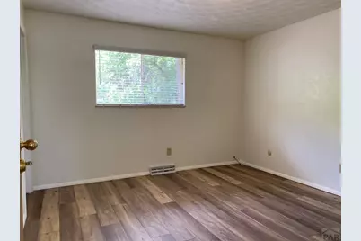 2215 Montezuma Dr, Pueblo, CO 81003 - Photo 6
