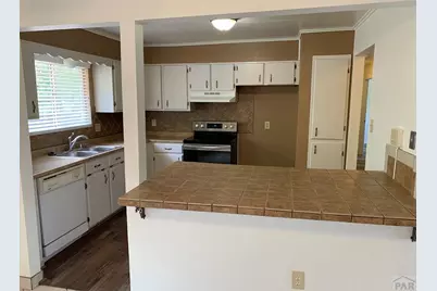 2215 Montezuma Dr, Pueblo, CO 81003 - Photo 4