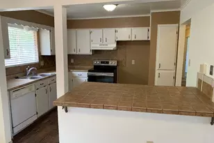 2215 Montezuma Dr, Pueblo, CO 81003 - Photo 4