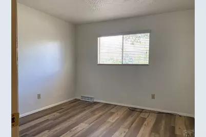 2215 Montezuma Dr, Pueblo, CO 81003 - Photo 8