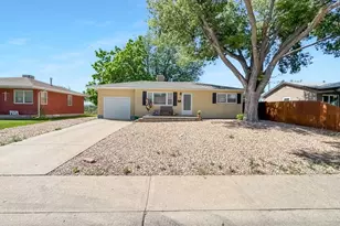 24 Purdue St, Pueblo, CO 81005 - Photo 2
