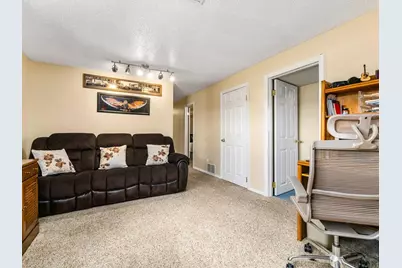 29 Dick Trefz St, Pueblo, CO 81001 - Photo 26