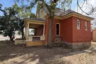 657 Carson Ave, Las Animas, CO 81054 - Photo 2