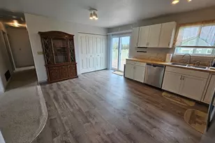 8302 Surrey Ridge Ct, Lamar, CO 81052 - Photo 6
