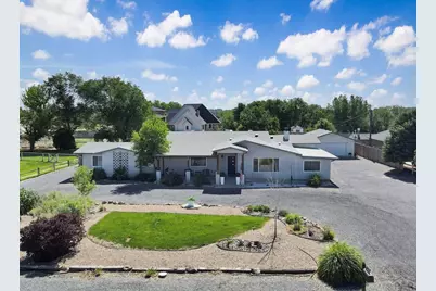1038 Meadow Lane, Pueblo, CO 81006 - Photo 4