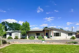 1038 Meadow Ln, Pueblo, CO 81006 - Photo 2