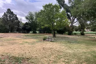 700 Lois Ln, Rocky Ford, CO 81067 - Photo 2