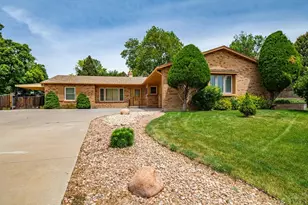 14 Oakbridge Dr, Pueblo, CO 81001 - Photo 4
