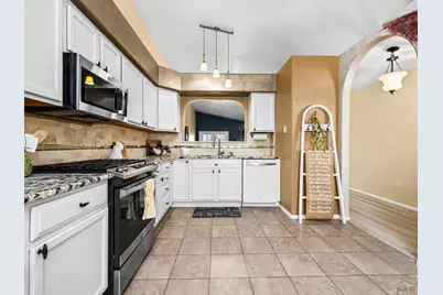 719 Ardath Lane, Pueblo, CO 81005 - Photo 6