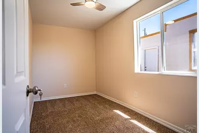 1605 E 10th St, Pueblo, CO 81001 - Photo 12