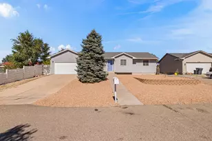 662 S Granby Ln, Pueblo West, CO 81007 - Photo 2