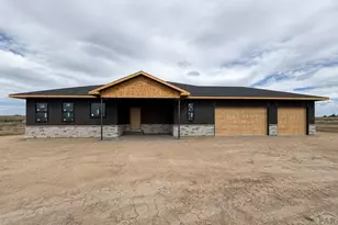 686 N Limon Dr, Pueblo West, CO 81007 - Photo 1