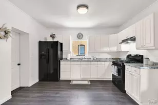 1118 Pine St, Pueblo, CO 81004 - Photo 10