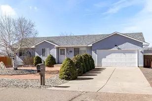 735 S Sterling Dr, Pueblo West, CO 81007 - Photo 2