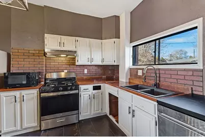 2713 2nd Ave, Pueblo, CO 81003 - Photo 8