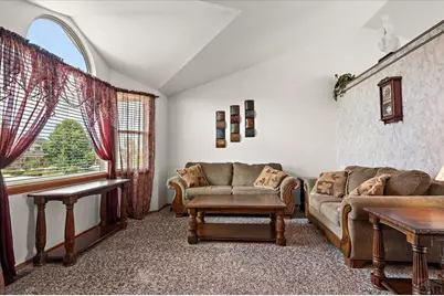 1702 Kingsroyal Blvd, Pueblo, CO 81005 - Photo 2