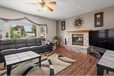 1702 Kingsroyal Blvd, Pueblo, CO 81005 - Photo 12
