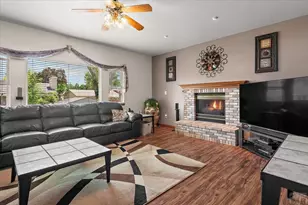 1702 Kingsroyal Blvd, Pueblo, CO 81005 - Photo 12