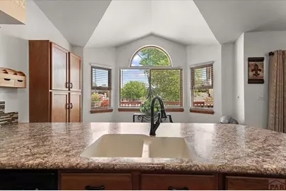 1702 Kingsroyal Blvd, Pueblo, CO 81005 - Photo 8