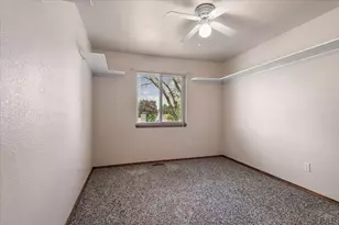 1702 Kingsroyal Blvd, Pueblo, CO 81005 - Photo 22