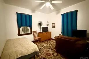 945 Elm St, Pueblo, CO 81004 - Photo 10