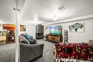1095 W Broken Bow Dr, Pueblo West, CO 81007 - Photo 26