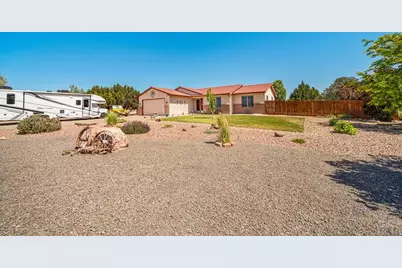 1095 W Broken Bow Dr, Pueblo West, CO 81007 - Photo 48