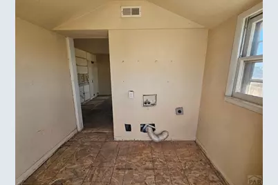 2400 W 15th St, Pueblo, CO 81003 - Photo 8