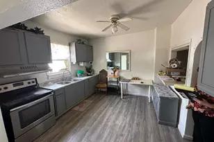 1437 E 4th St, Pueblo, CO 81001 - Photo 6