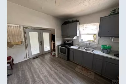 1437 E 4th St, Pueblo, CO 81001 - Photo 8