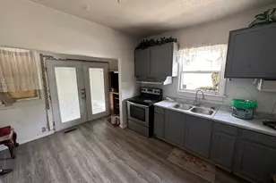 1437 E 4th St, Pueblo, CO 81001 - Photo 8