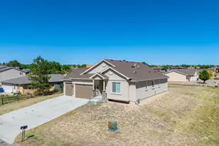 395 W Coral Dr, Pueblo West, CO 81007 - Photo 4