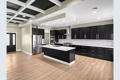379 S Siesta Dr, Pueblo, CO 81007 - Photo 4