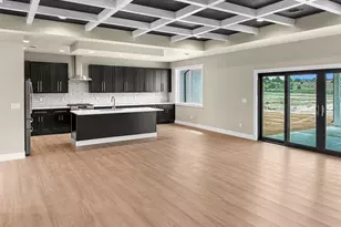 379 S Siesta Dr, Pueblo, CO 81007 - Photo 8