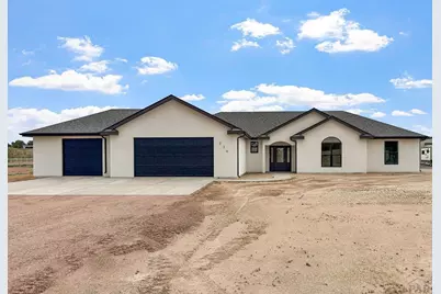 379 S Siesta Dr, Pueblo, CO 81007 - Photo 2