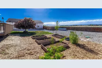 831 E Paseo Dorado Dr, Pueblo West, CO 81007 - Photo 14
