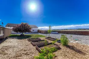 831 E Paseo Dorado Dr, Pueblo West, CO 81007 - Photo 14
