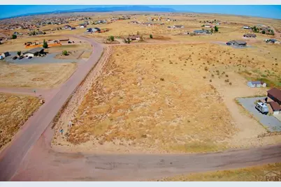 1807 E Jerrian Ln, Pueblo West, CO 81007 - Photo 2