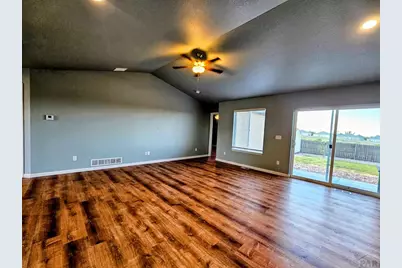 3133 W 18th St, Pueblo, CO 81003 - Photo 4