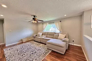 32 Apollo Ln, Pueblo, CO 81001 - Photo 12
