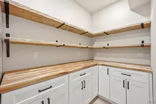 1237 N Challenger Pl, Pueblo, CO 81007 - Photo 18
