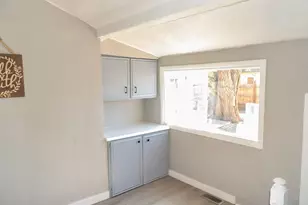 908 E 9th St, Pueblo, CO 81001 - Photo 8